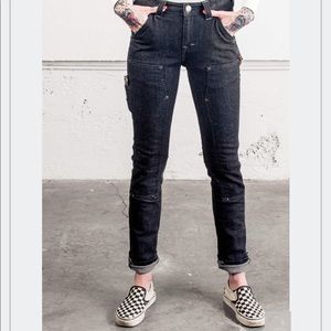 Mavin Slim Jeans in Black